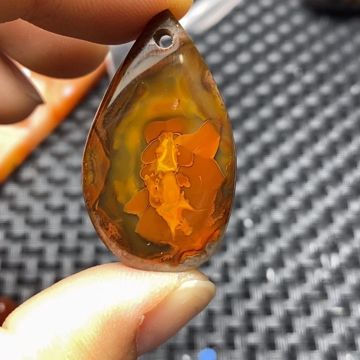 玛瑙/玉髓颈饰未镶嵌兵****。