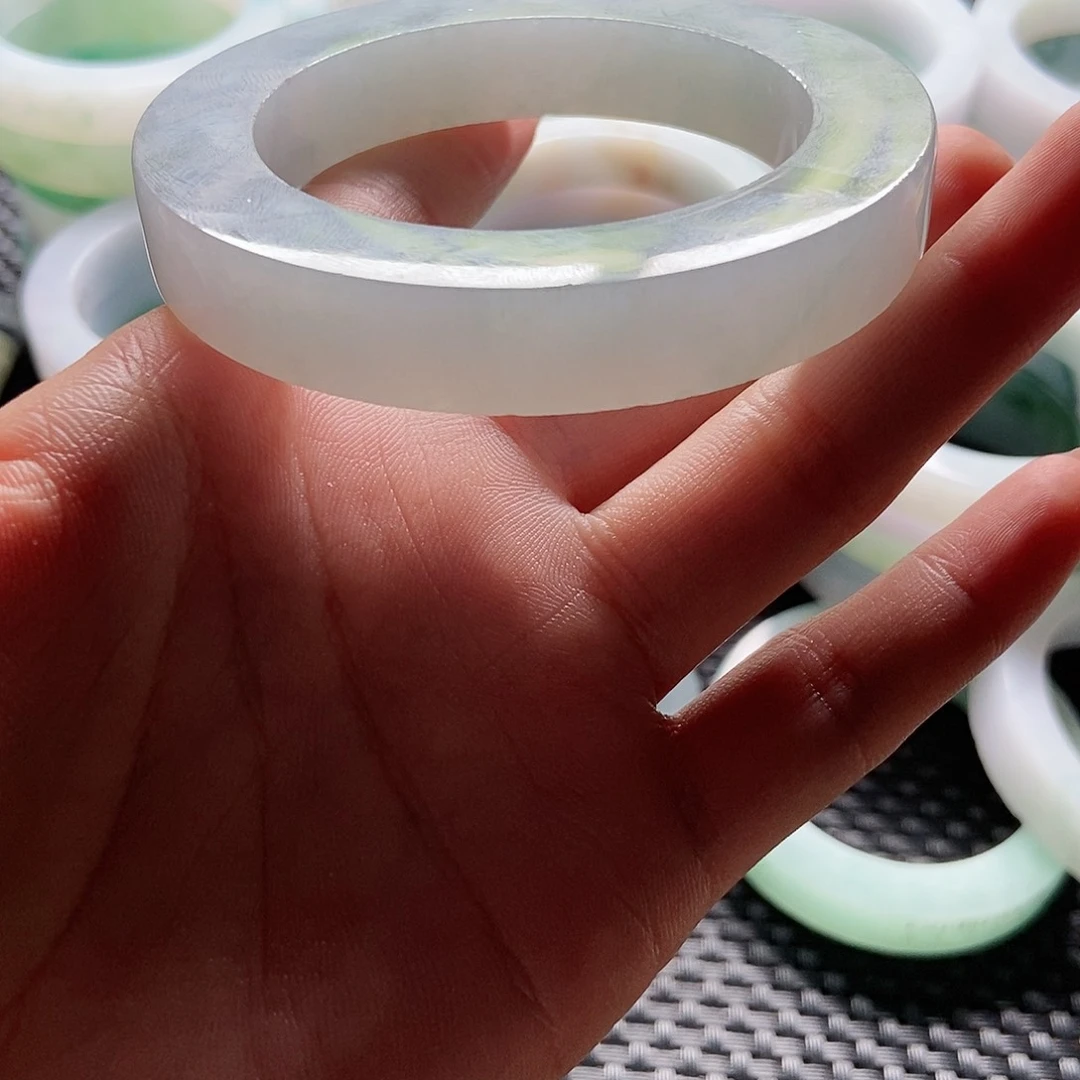 定制翡翠A未镶嵌开**米