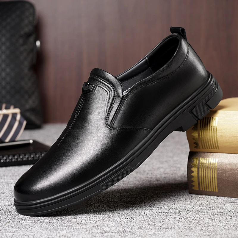 日泰头层牛皮工作休闲皮鞋一脚蹬防滑皮鞋透气男士单皮鞋防滑皮鞋