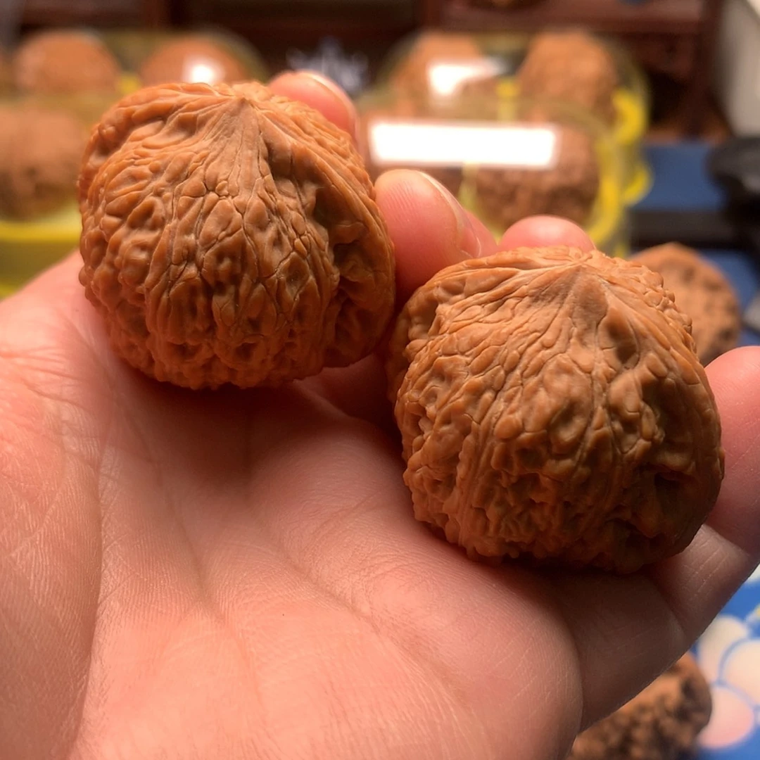 【闪购商品】文玩核桃把件渔*泥鳅背38