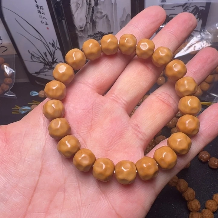 猴头核桃手串小奶酪