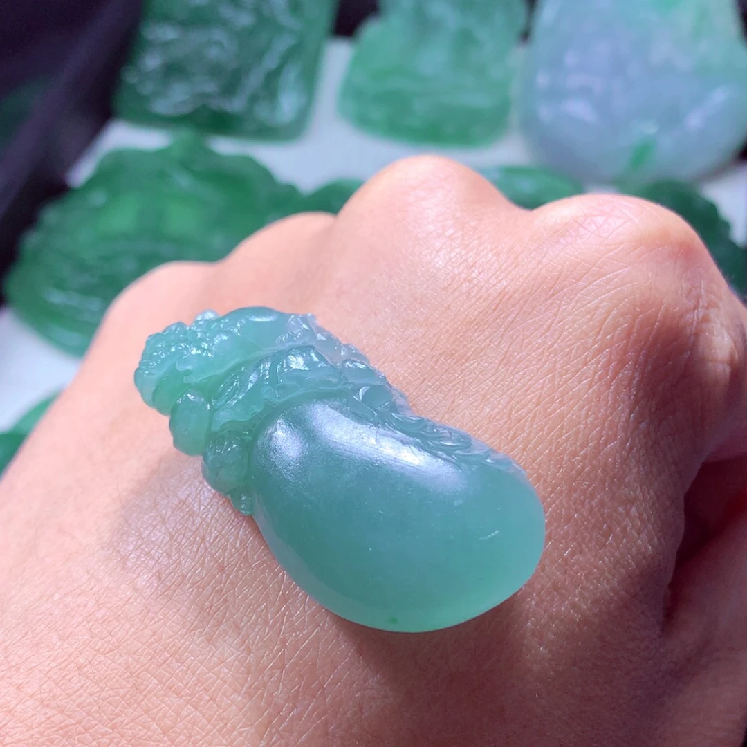 定制翡翠未镶嵌天然翡翠A货毛货挂件