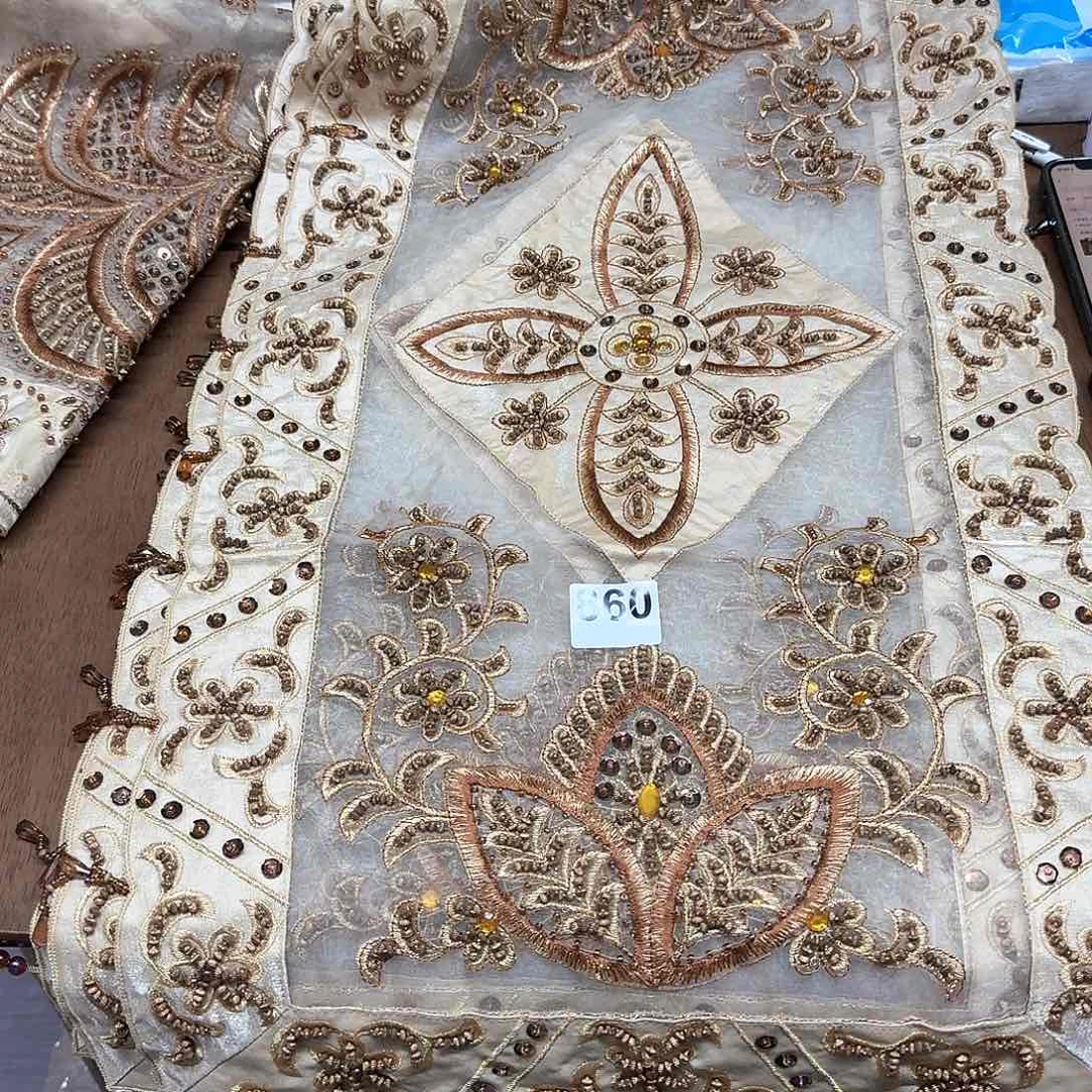 860号 40*85厘米珠绣重工桌旗