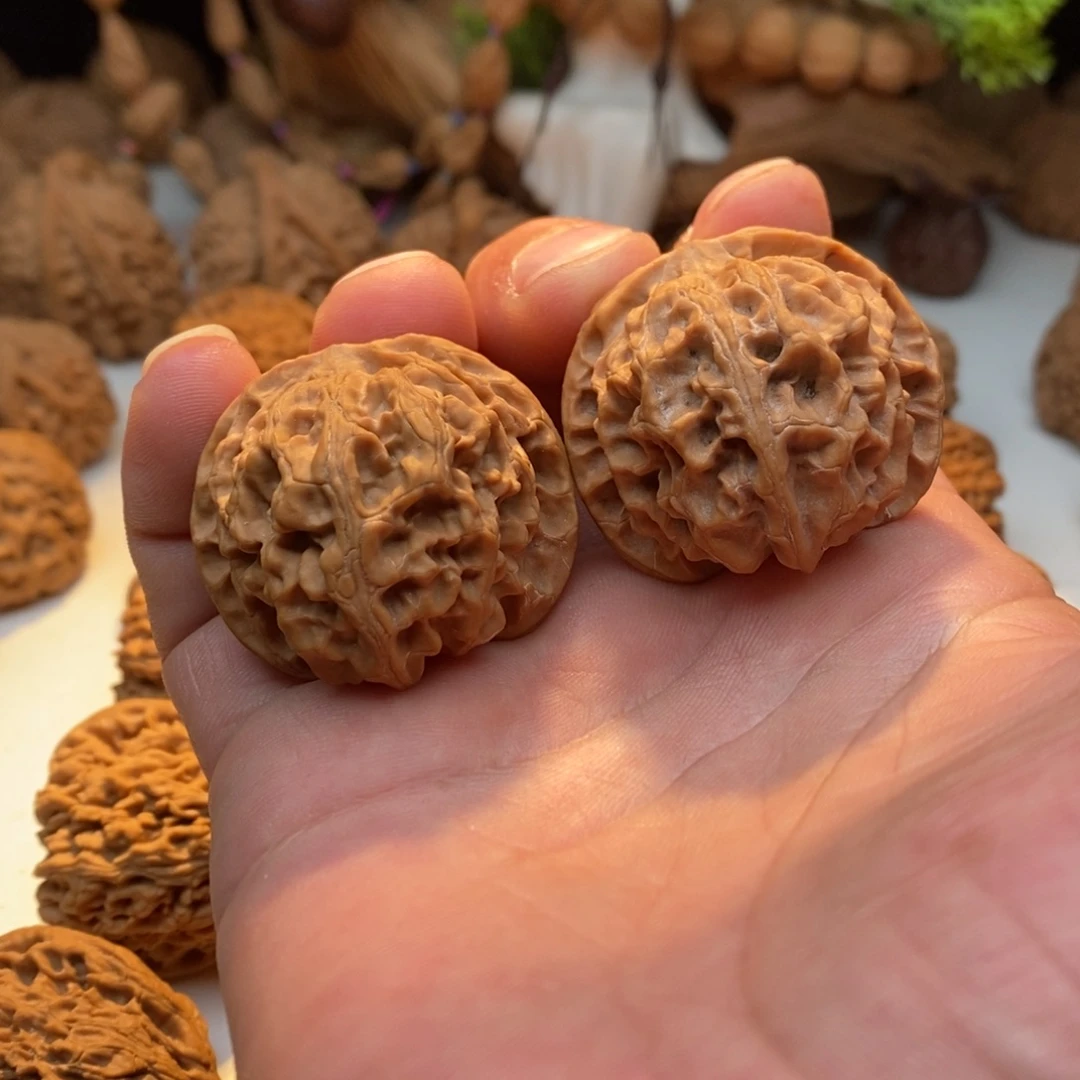 文玩核桃吊坠苹果园40+