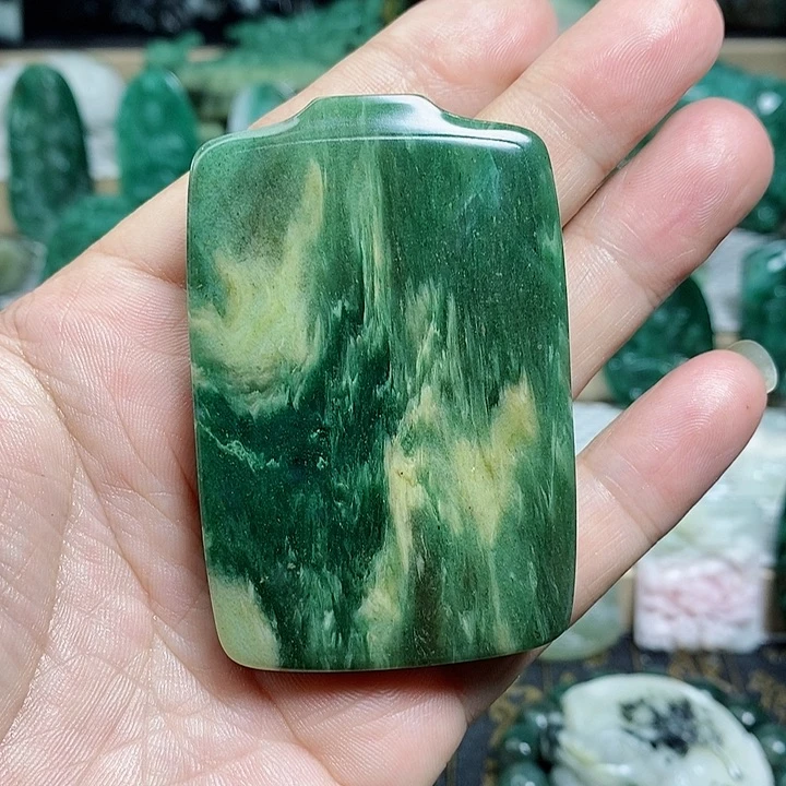 未镶嵌独山玉颈饰