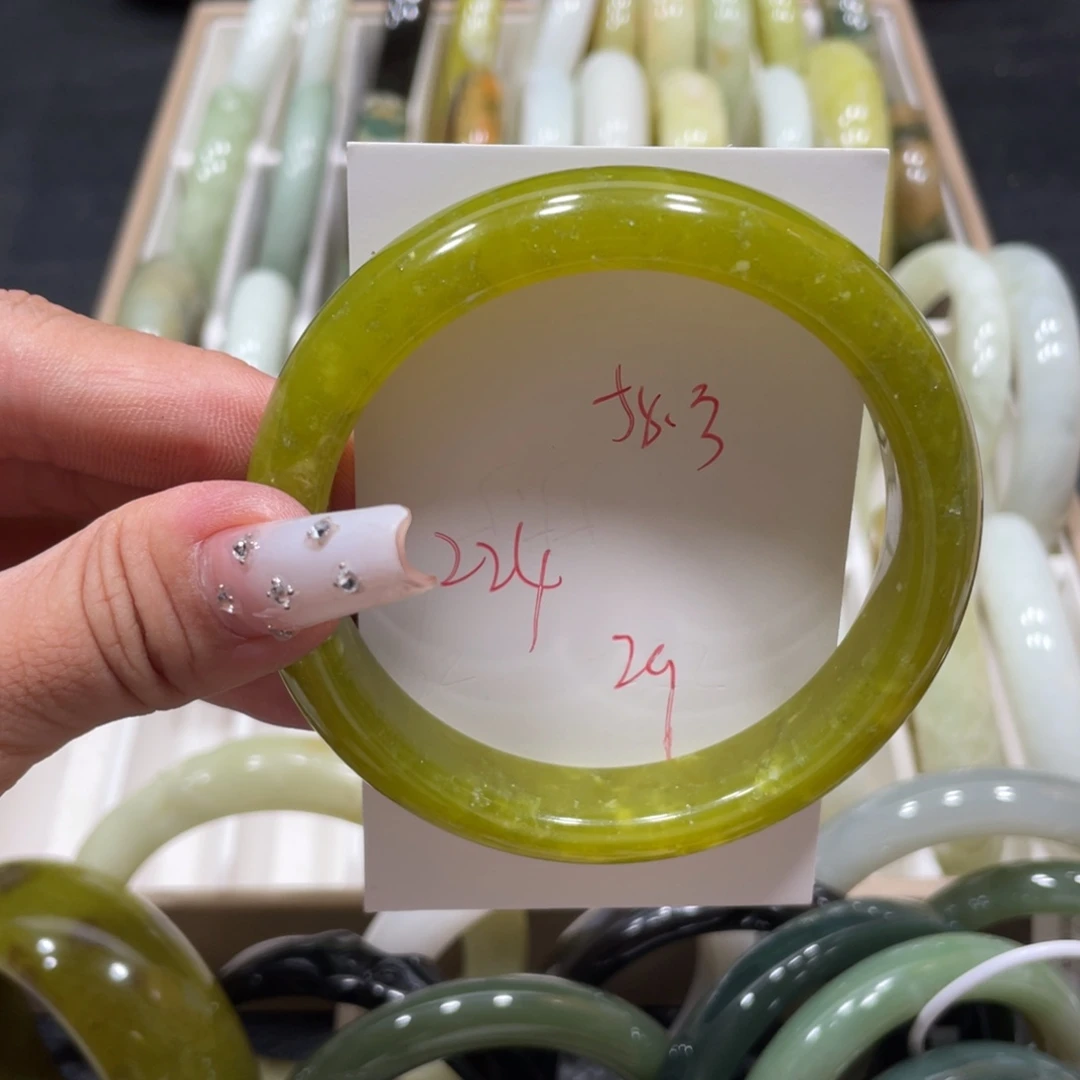 未镶嵌蛇纹石玉手镯