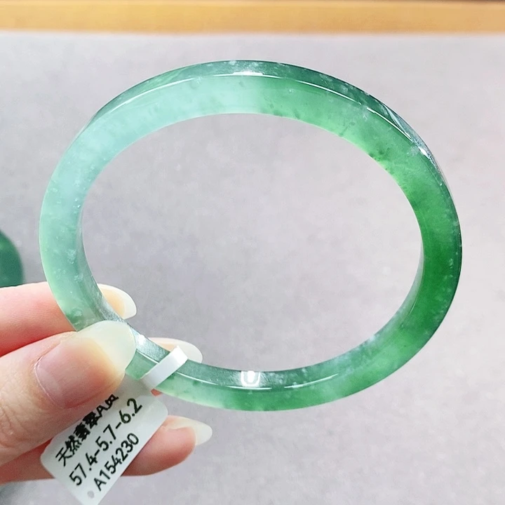 【闪购商品】未镶嵌手镯翡翠