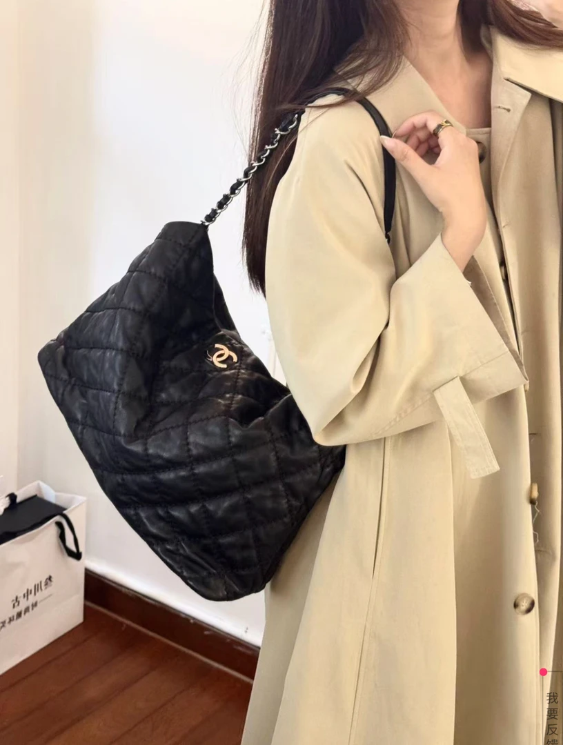 95新 Chanel/香奈儿 8332 Chanel 黑银外缝线泡芙hobo 中号