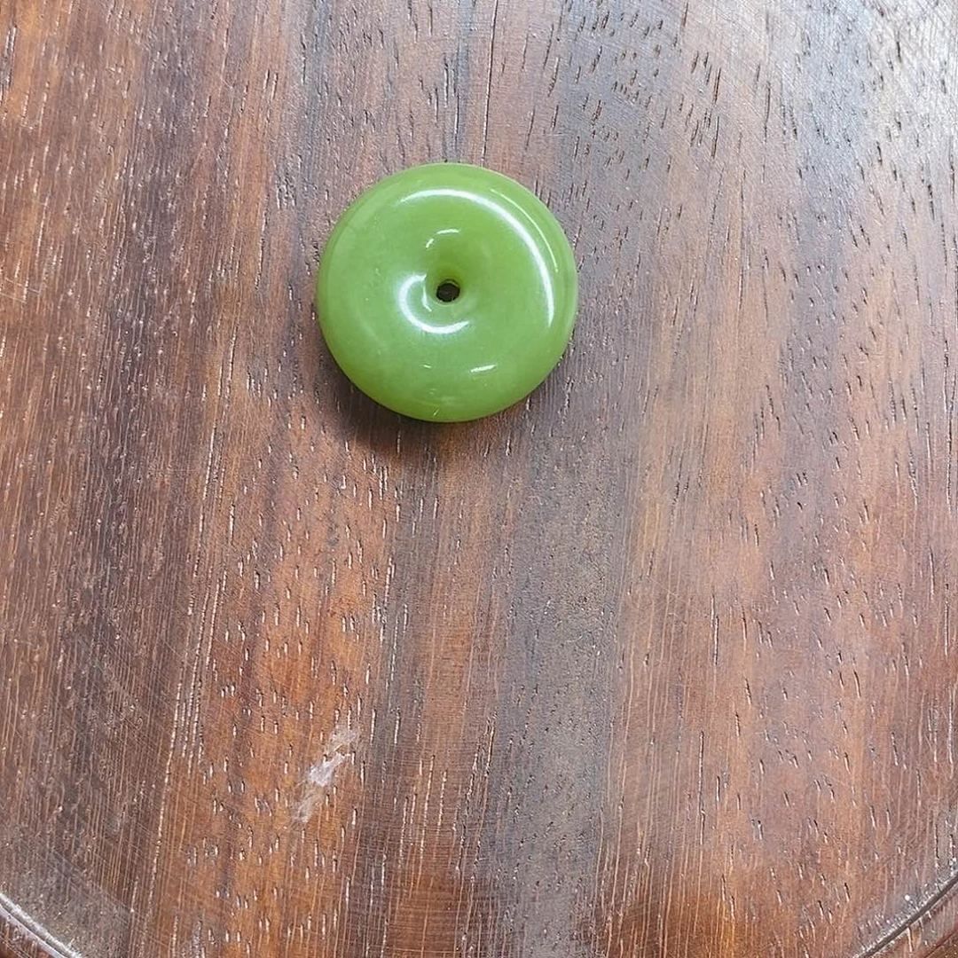 岫岩老玉（透闪石质玉）未镶嵌挂件豆*