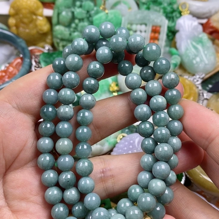 翡翠吊坠(赠链)未镶嵌