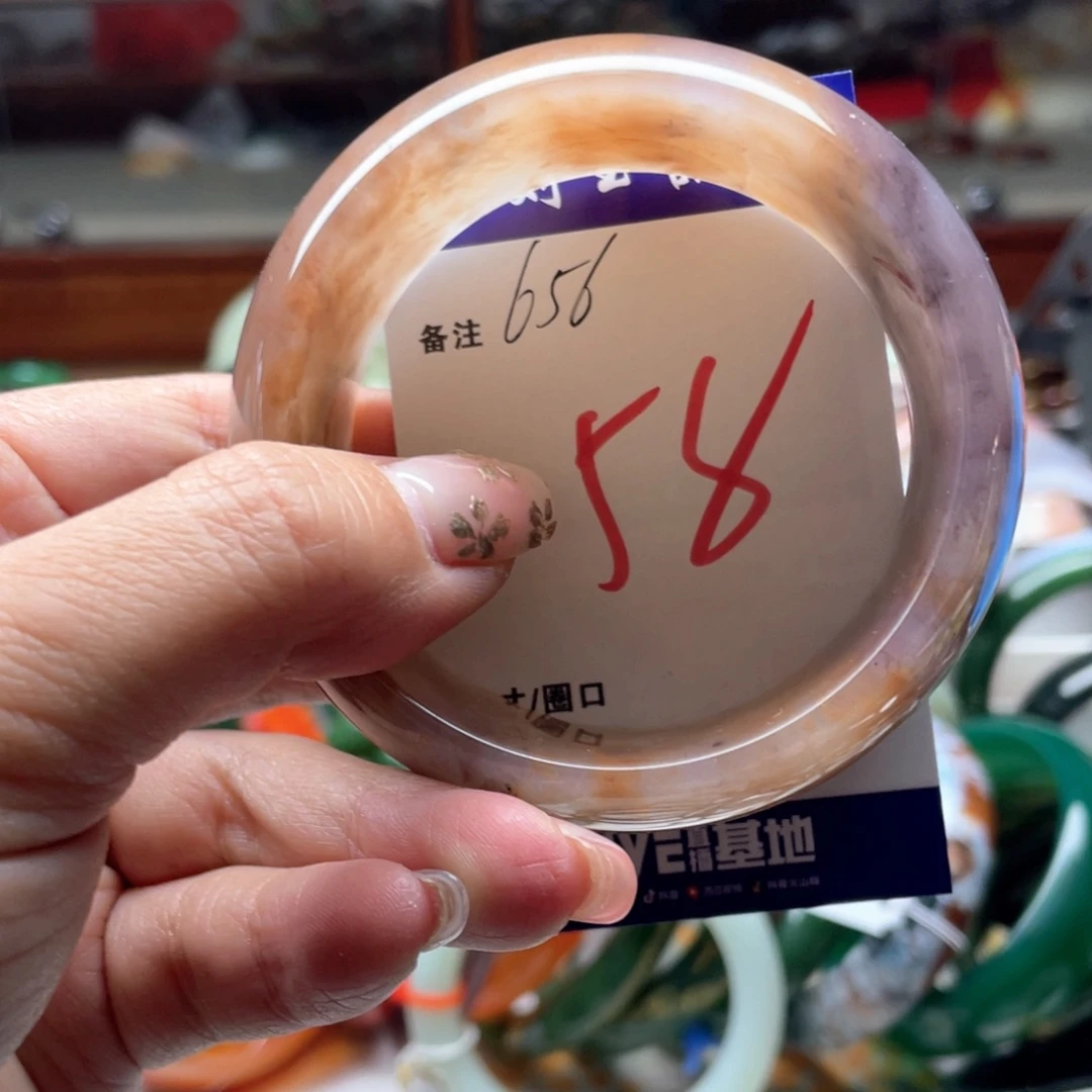 石英岩玉未镶嵌手镯