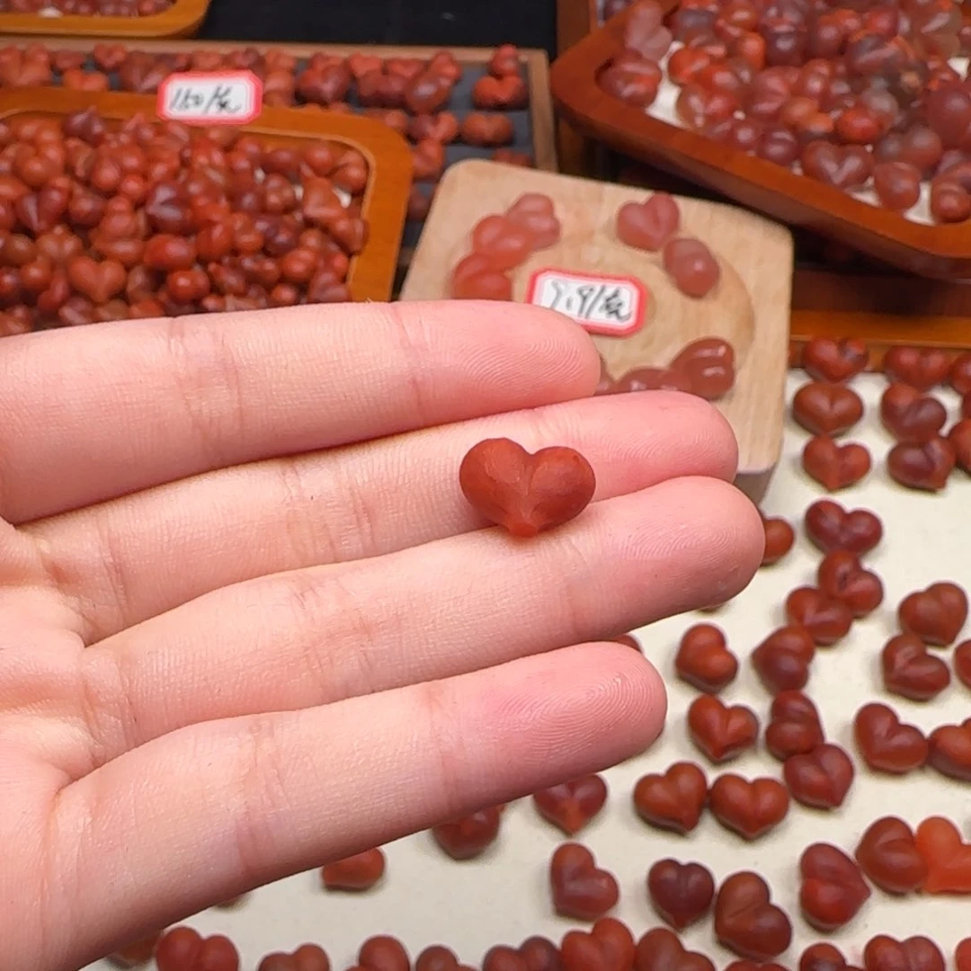 手串未镶嵌南红玛瑙?****?打孔不退换