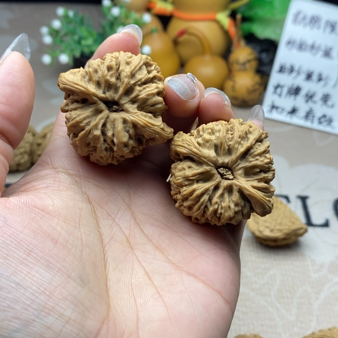 纯***.文玩核桃吊坠南疆