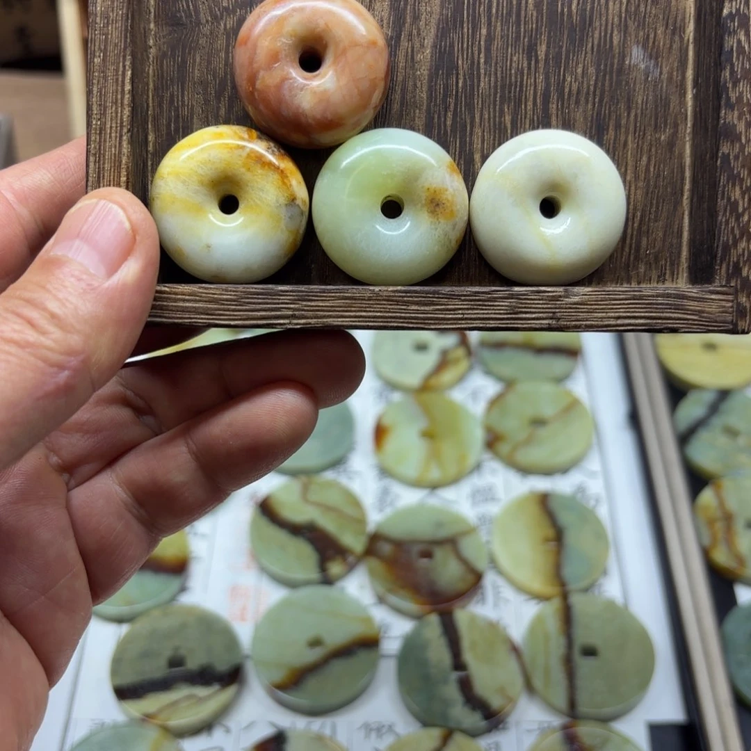 岫玉岫玉平安扣未镶嵌