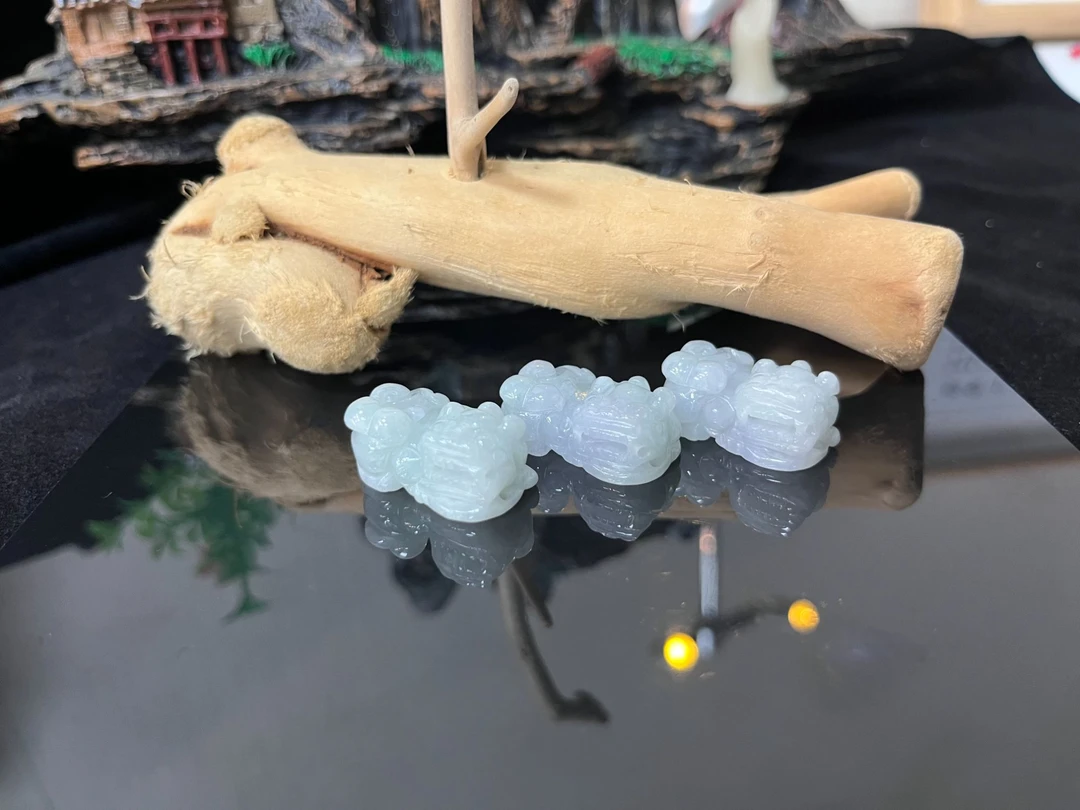 天然翡翠貔貅吊坠/挂件翡翠吊坠精雕精美项坠挂坠守护多样性发货