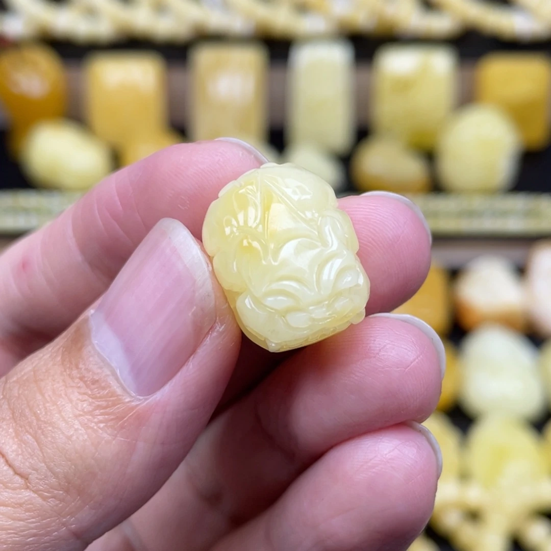 琥珀未镶嵌裸石琥珀蜜蜡