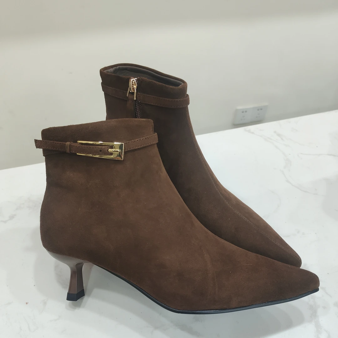 米兰国际24157时装靴女鞋尖头冬季高跟短靴舒适单里