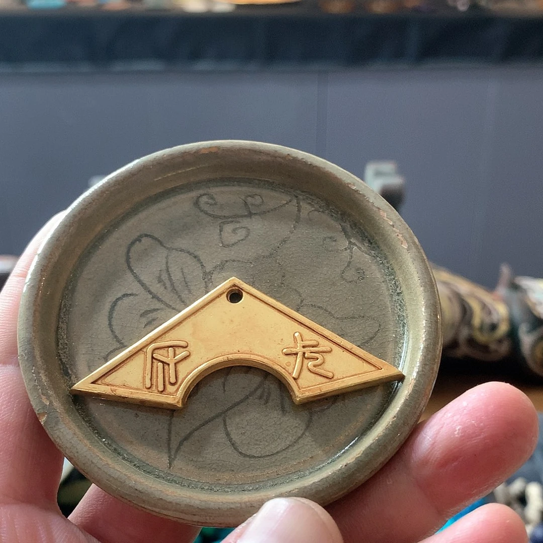 麒****馆精美的小礼物之类的东西