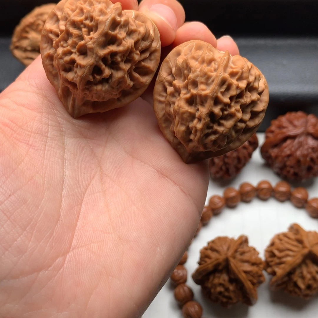 文玩核桃把件秦野