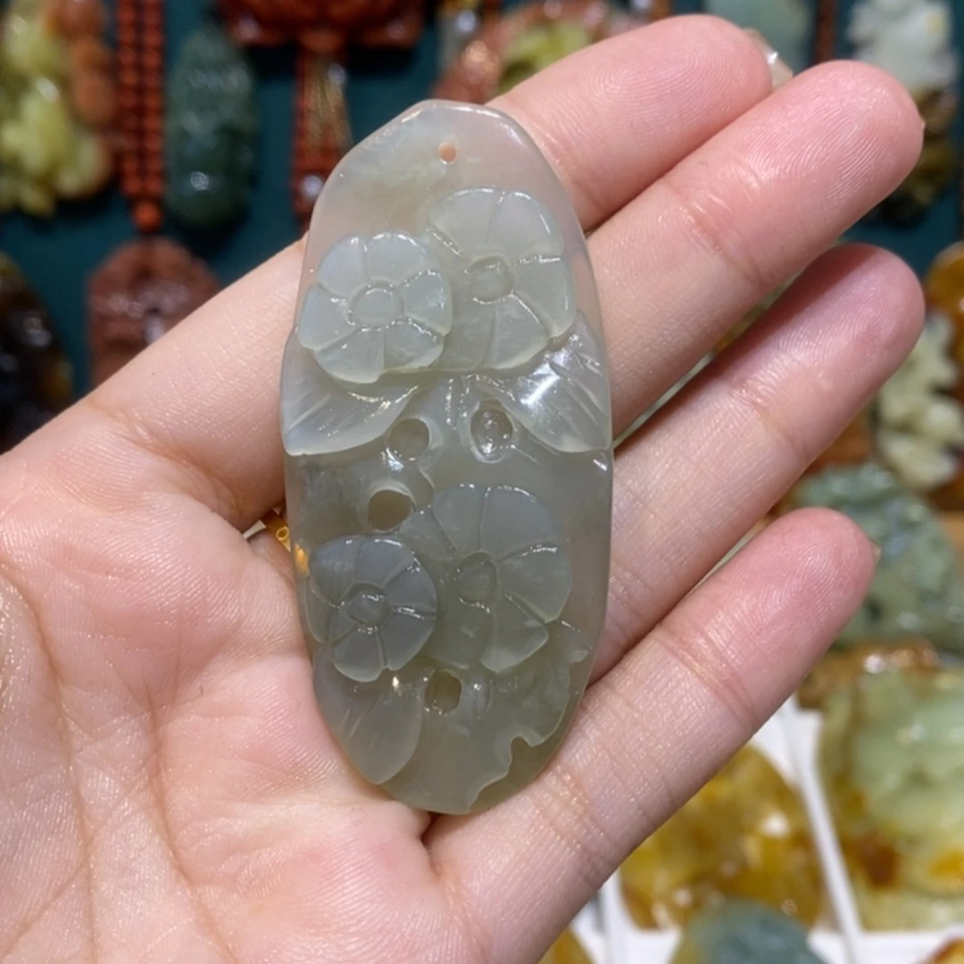蛇纹石玉未镶嵌颈饰
