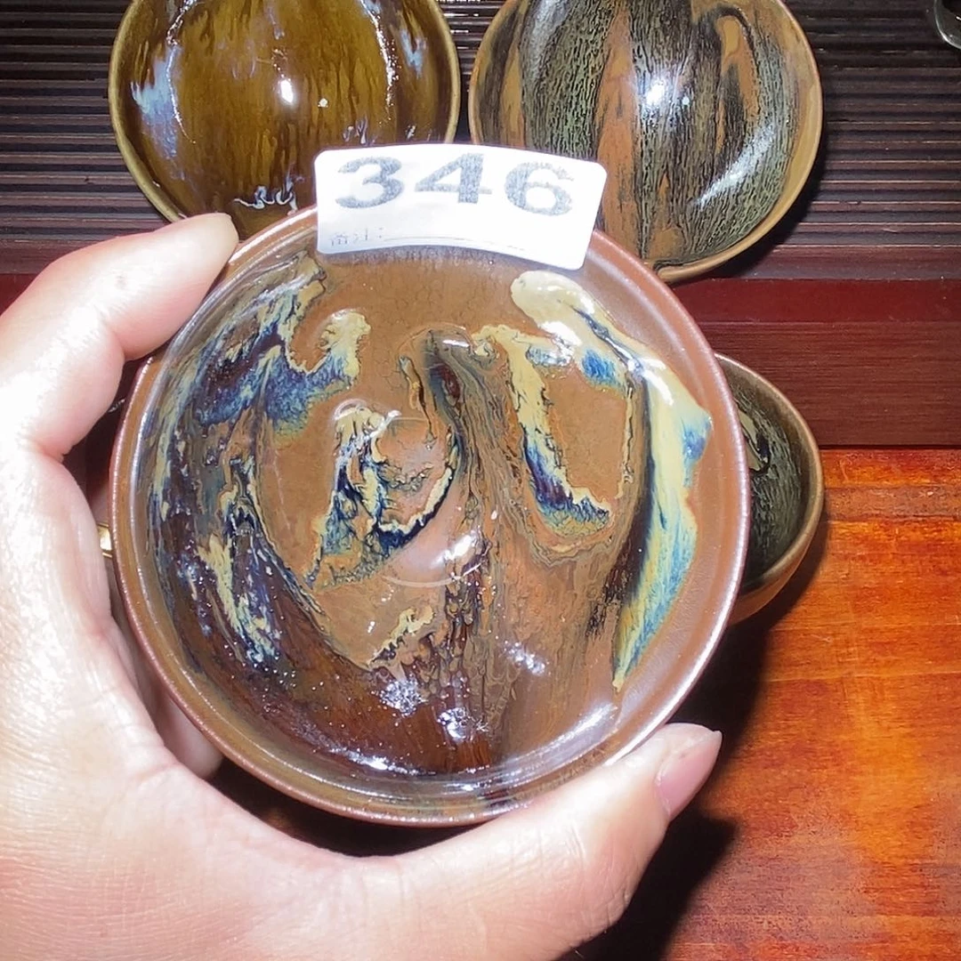 L***m哈哈哈哈哈哈哈哈346