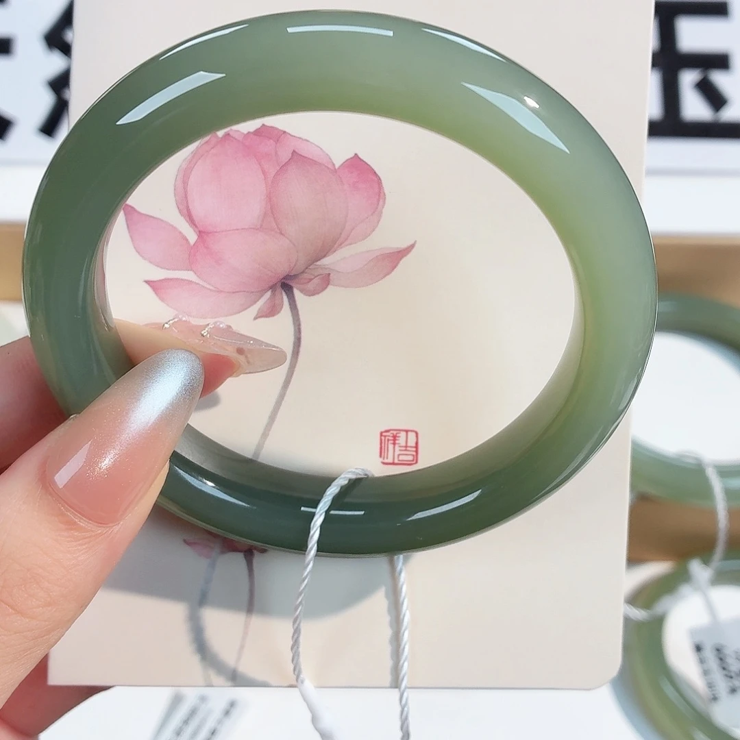手串未镶嵌和田玉芷**词
