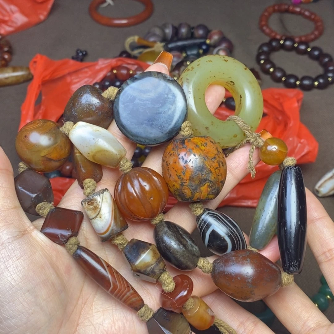 玛瑙/玉髓颈饰未镶嵌