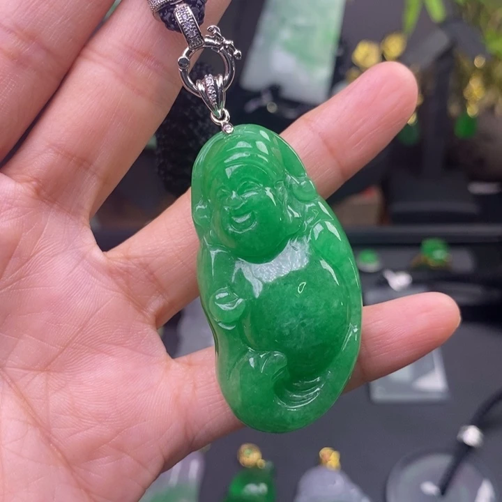 翡翠未镶嵌吊坠(赠链)