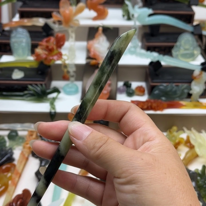 蛇纹石玉未镶嵌岫玉发簪