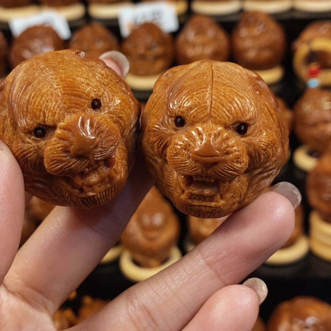 橄榄核吊坠虎头一对通尺00112