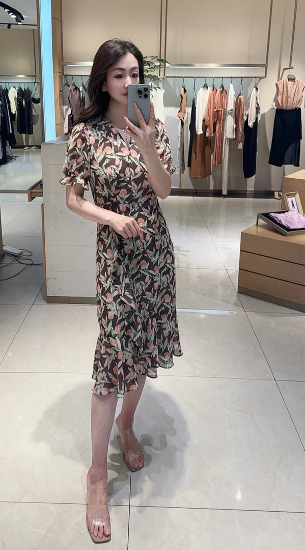 25217306【高斯雪岚】新款修身显瘦女人味花卉连衣裙