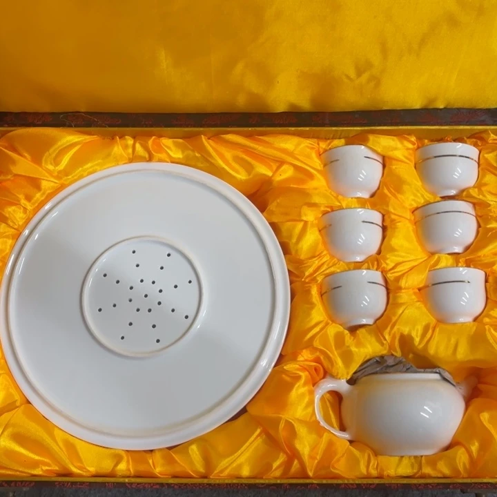 瓷器摆件链接瓷器