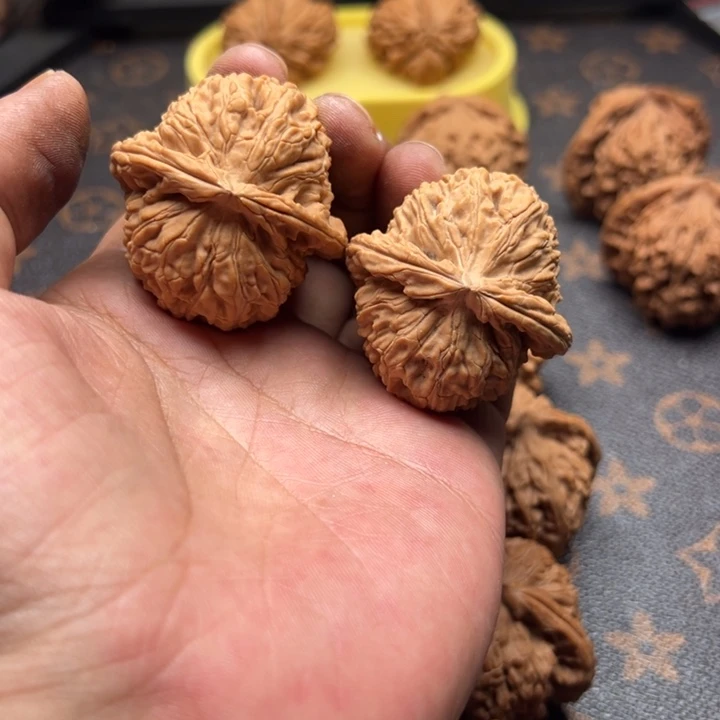 吊坠文玩核桃全品白狮子