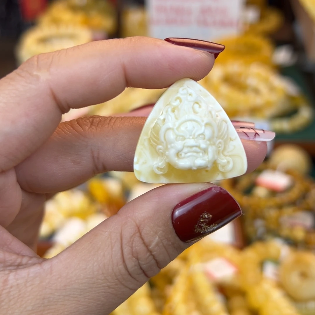 琥珀裸石未镶嵌nnhhhhhhhhhn