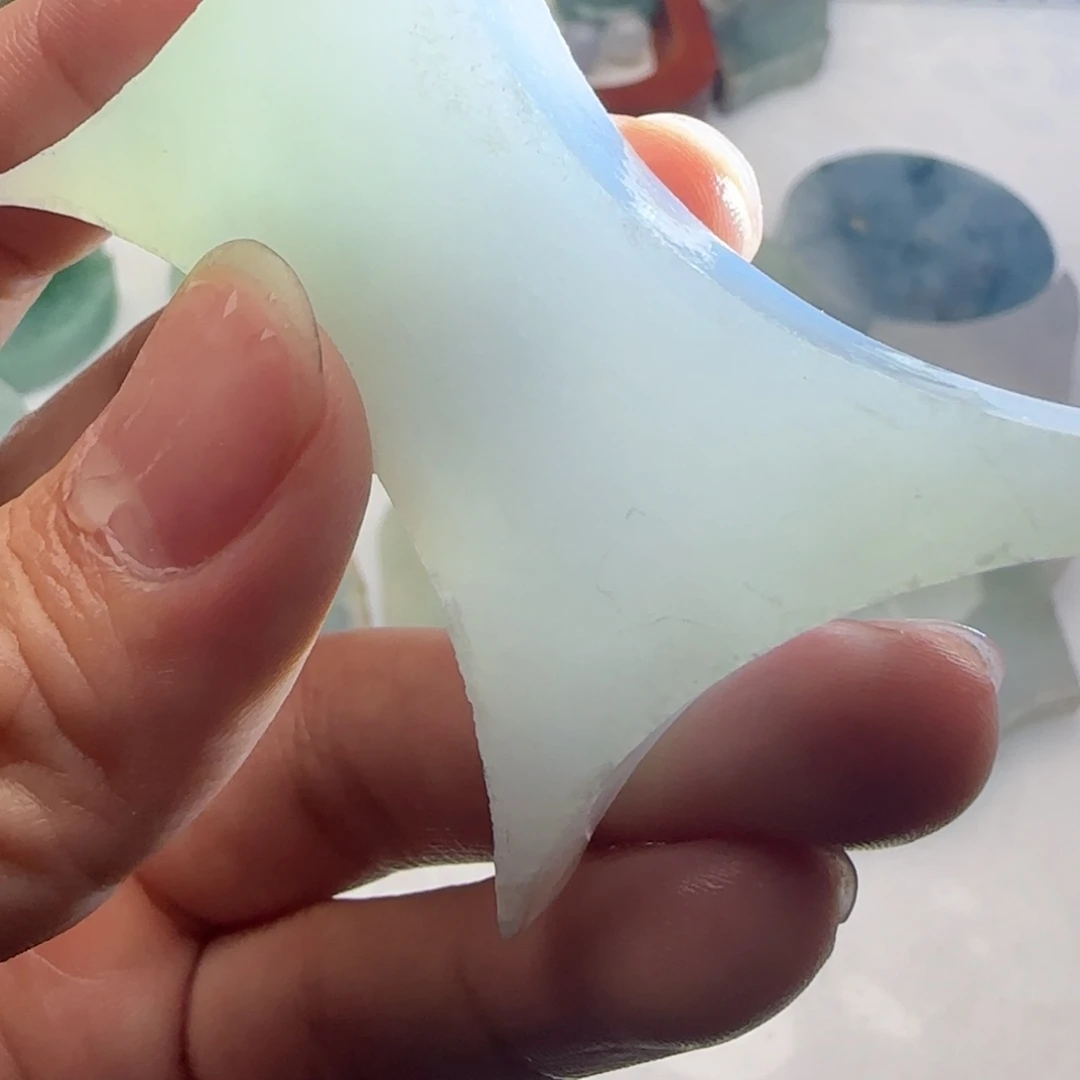 翡翠挂件未镶嵌翡翠