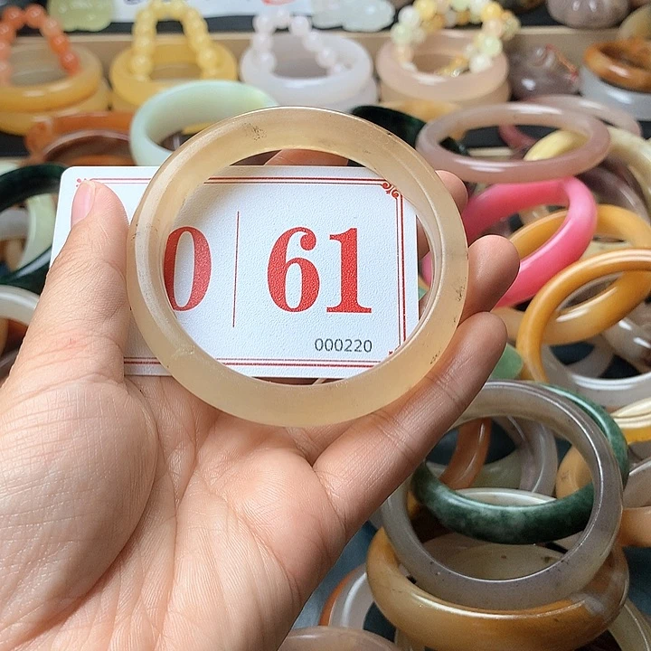石英质玉（黄龙玉）未镶嵌手镯