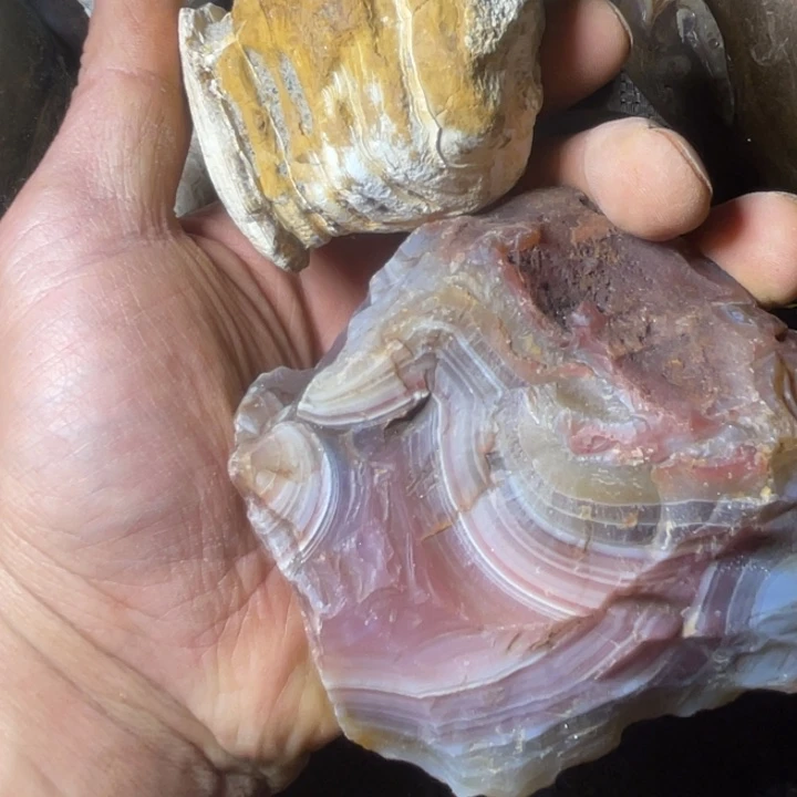 风***后石材奇石怪石摆件