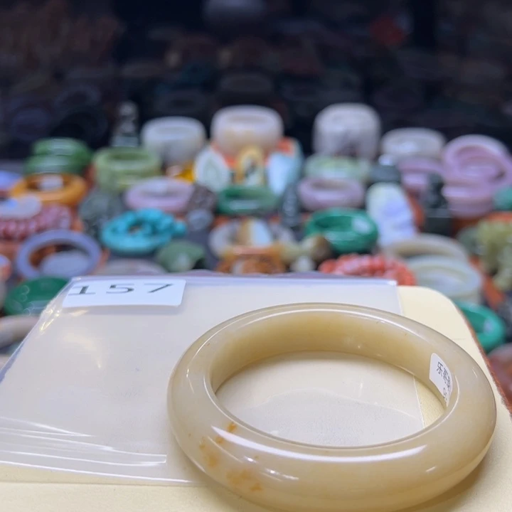 石英质玉手镯未镶嵌群157