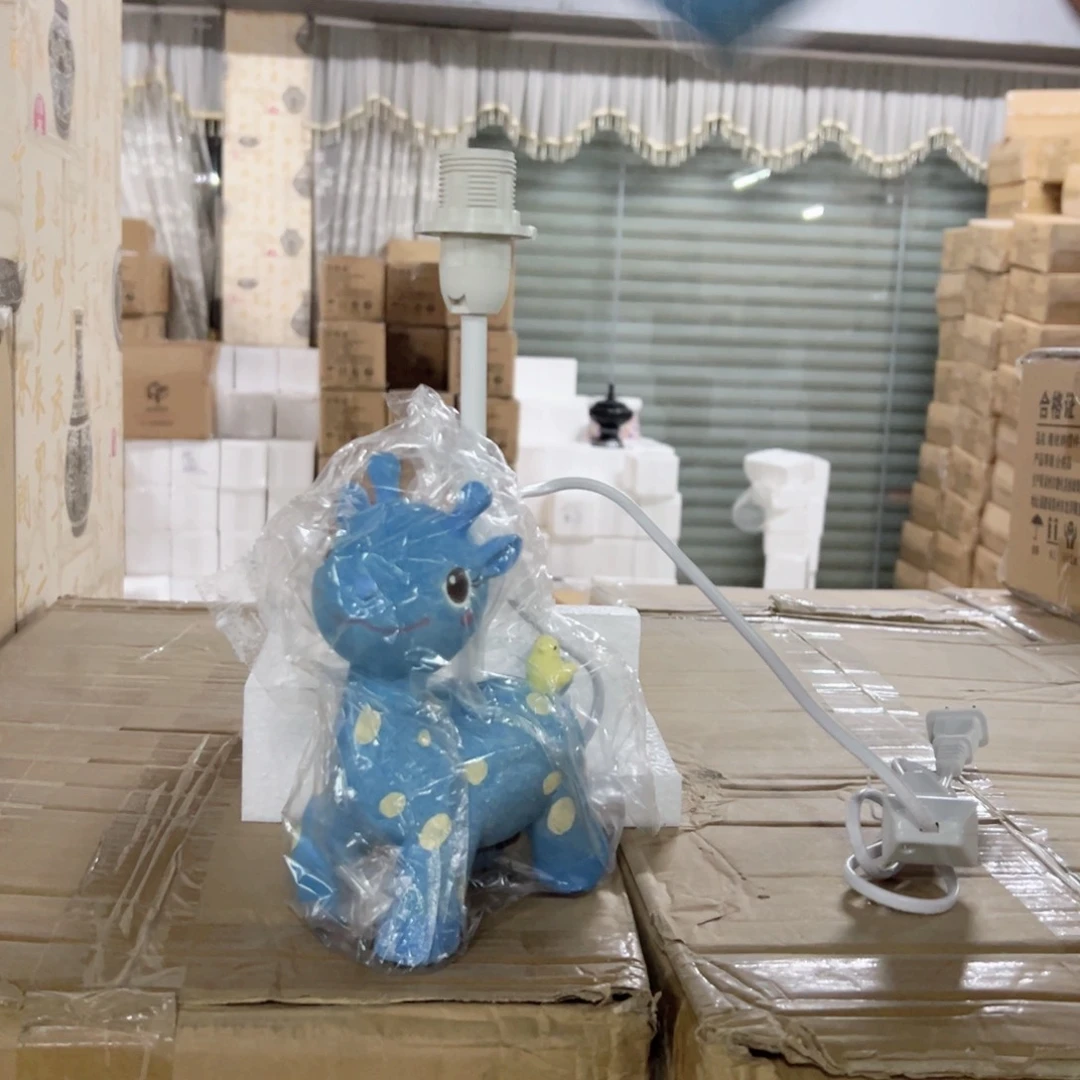 陶红陶红陶红陶红陶蓝色鹿台灯