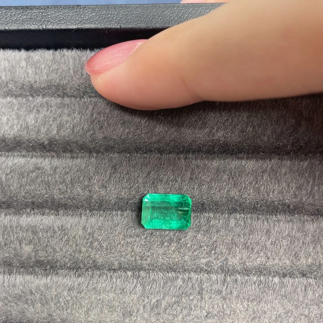 裸石祖母绿2.65ct哥伦比亚木佐矿吉尔德vvg