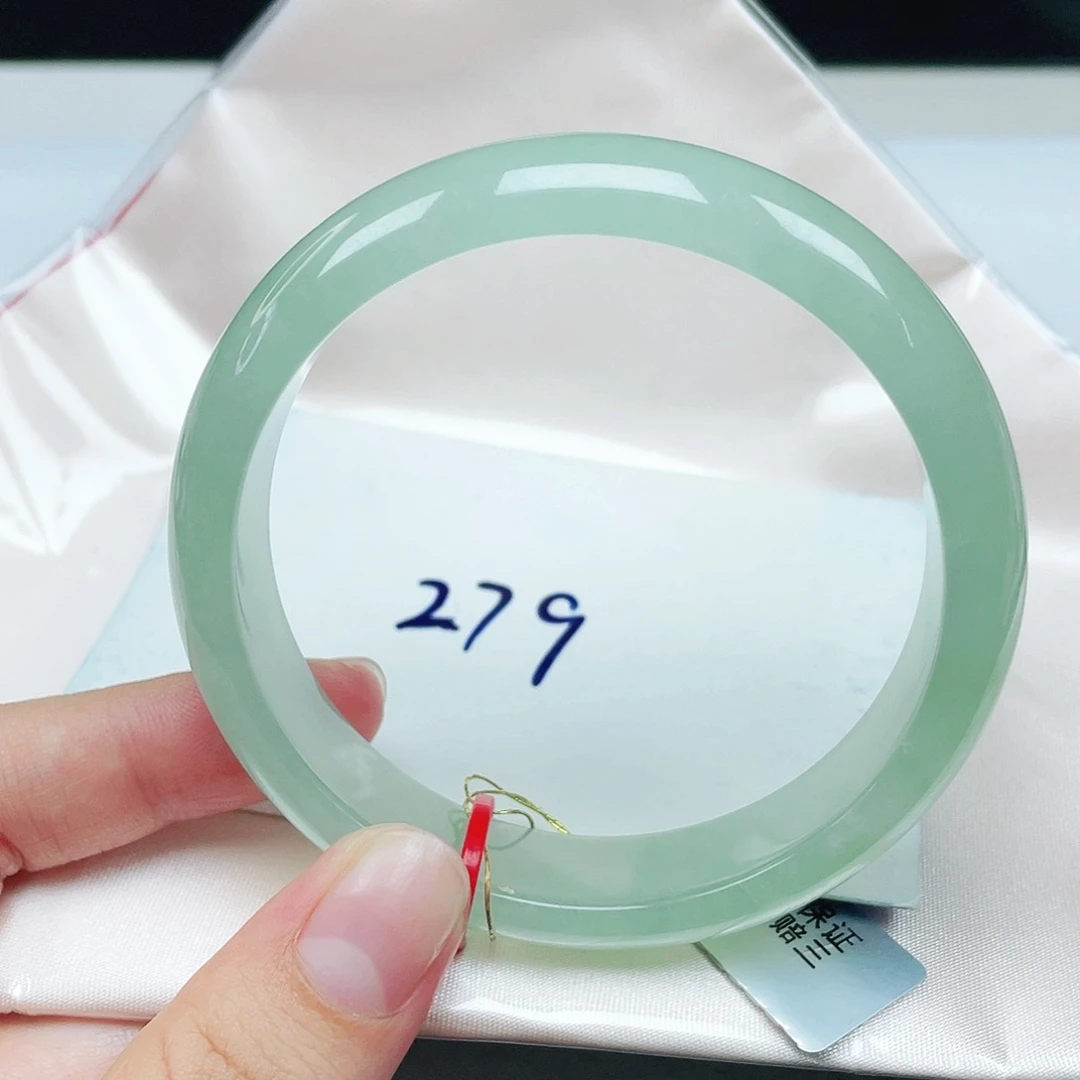 翡翠未镶嵌手镯正圈57.6