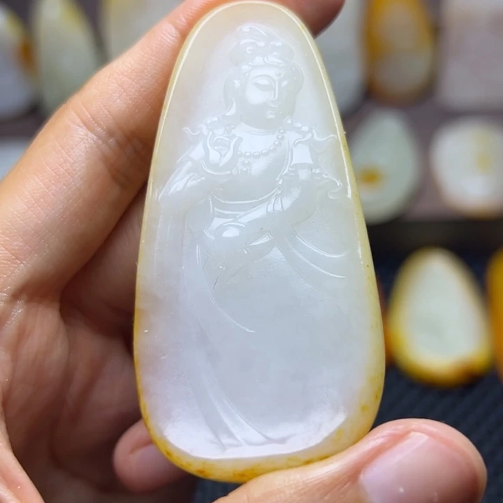 颈饰未镶嵌和田玉