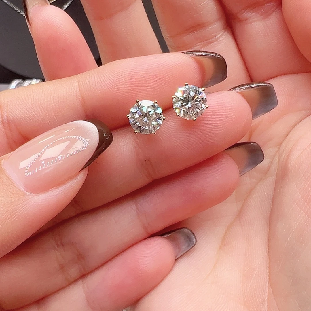 颈饰实验室培育钻石18K金镶嵌