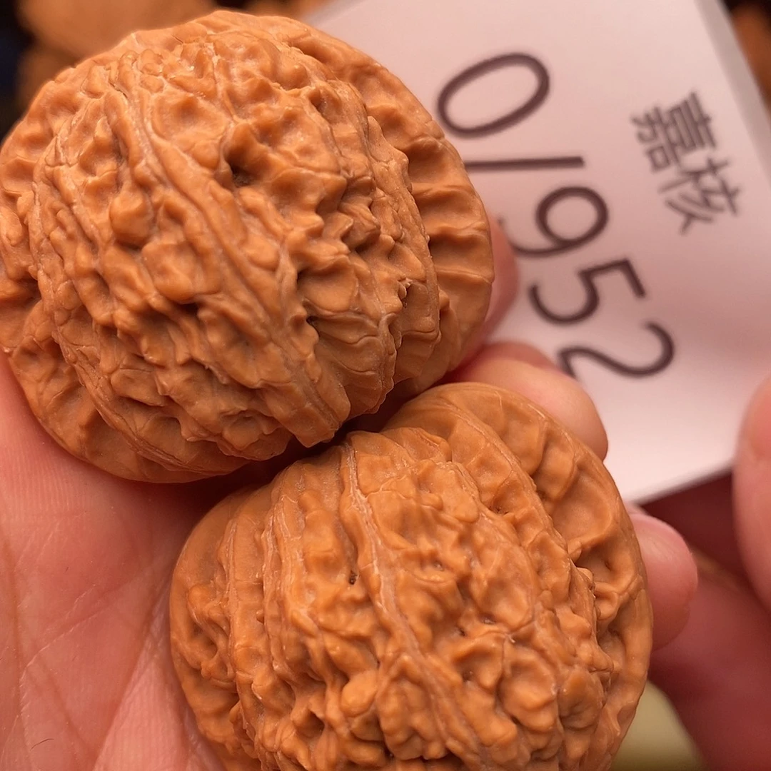 文玩核桃把件36白狮子