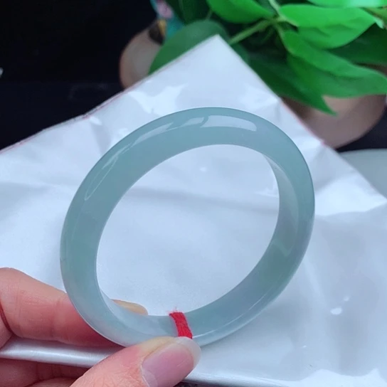 翡翠手镯未镶嵌     正圈57