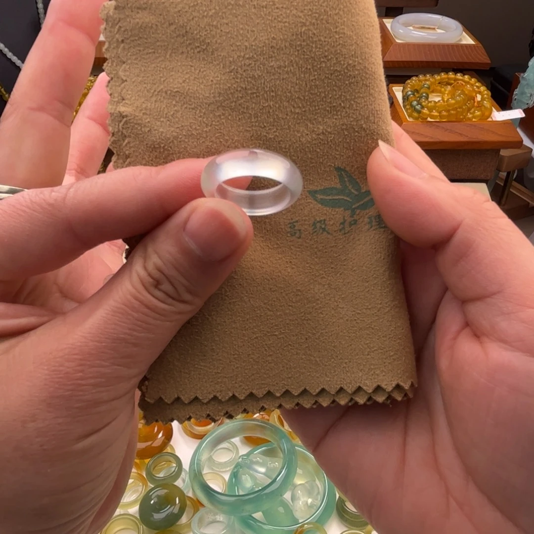 蛇纹石玉未镶嵌戒指