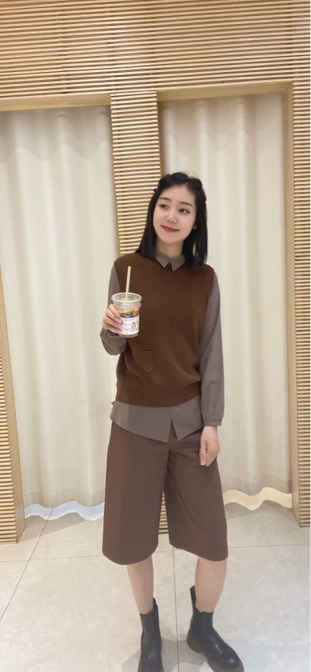 圆领套头时尚背心