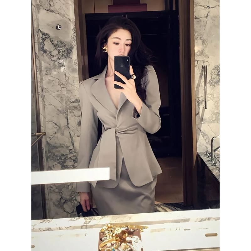 江浙沪千金穿搭小香风气质灰色系带收腰西装外套职业套装裙女秋季