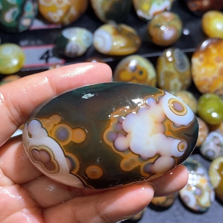 未镶嵌玛瑙/玉髓珠宝奇石