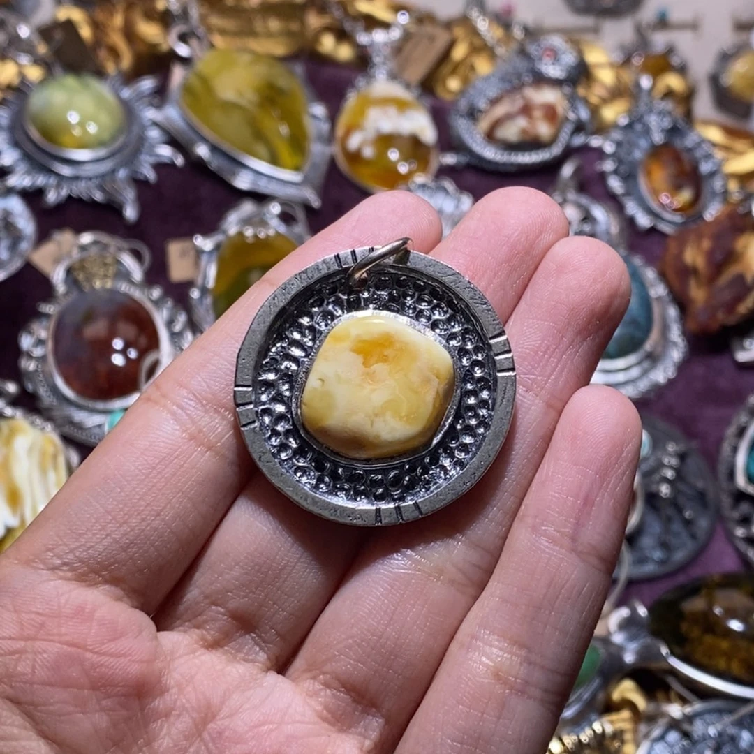 琥珀颈饰银S925镶嵌